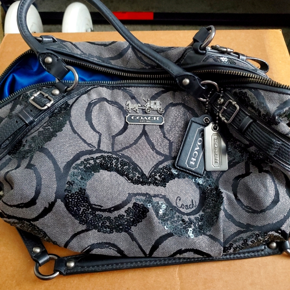 SPARKLY BLACK COACH PURSE